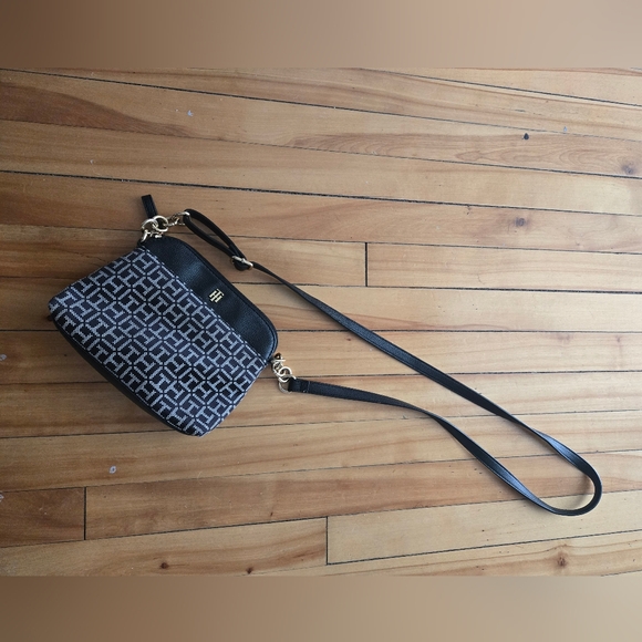 Petit sac à bandoulière Tommy hilfiger comme neuf - Picture 2 of 3